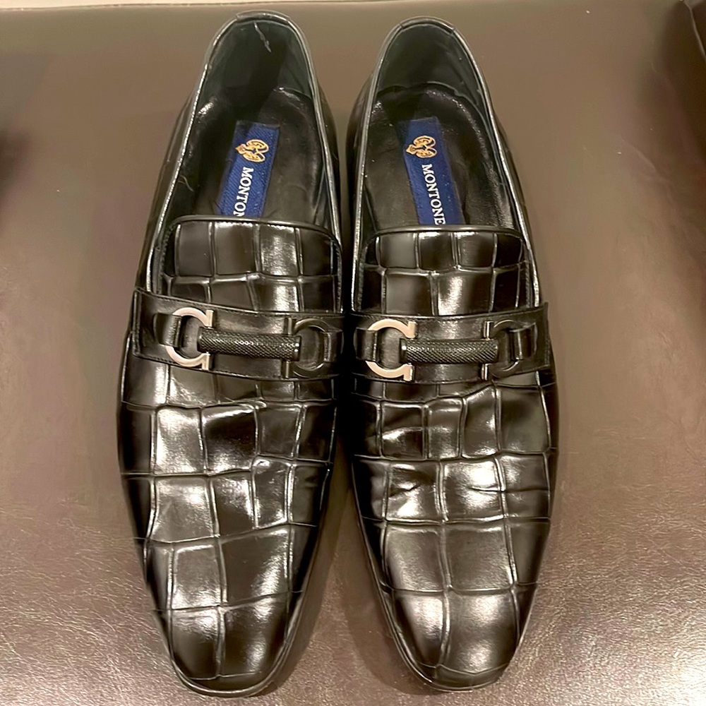 Men black loafers leather shoe,EU size 40, Montone
